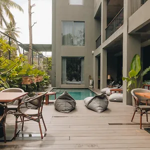 Bohemian Nest Hotel